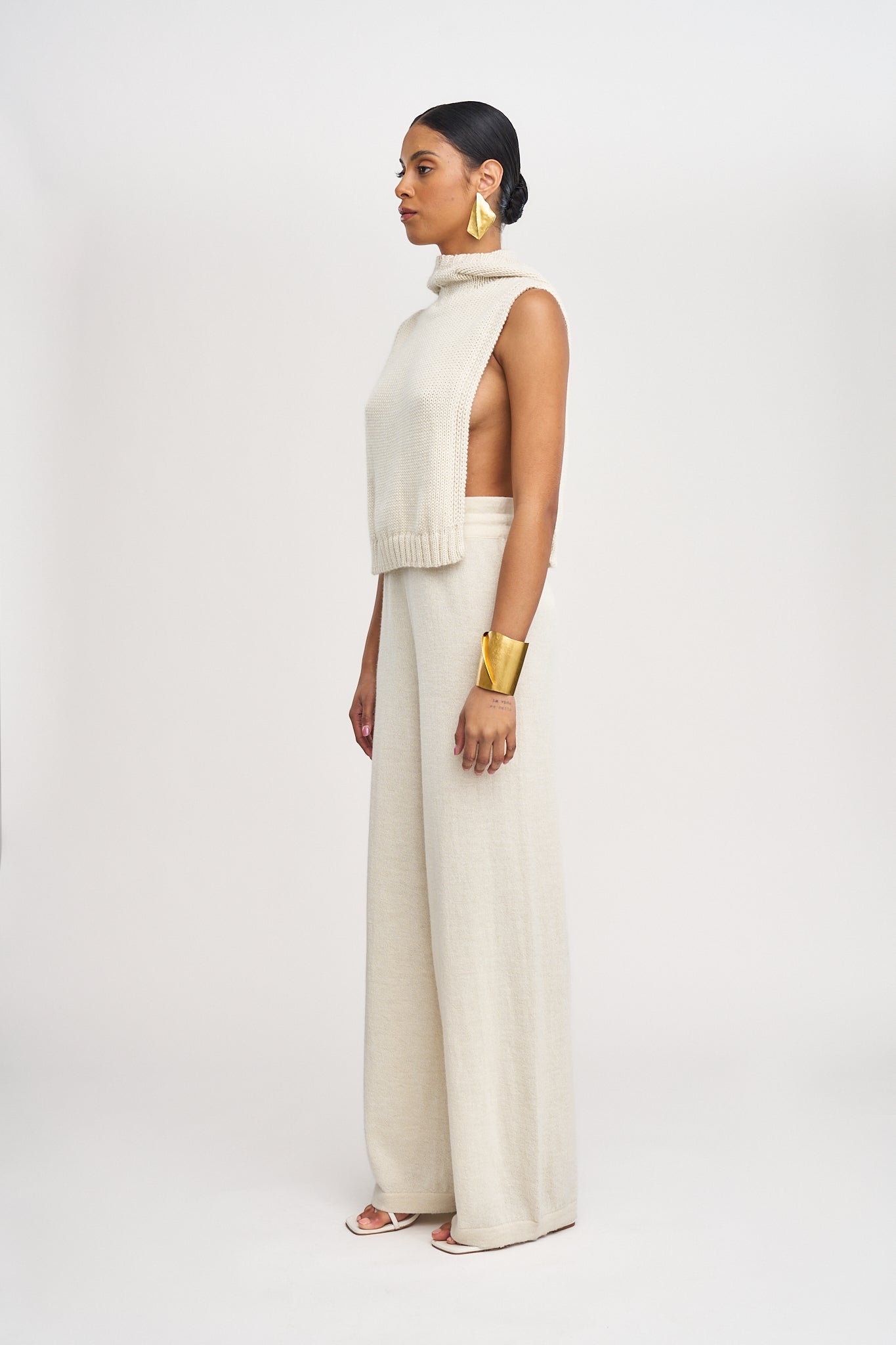 The Alpaca Knit Poncho in White