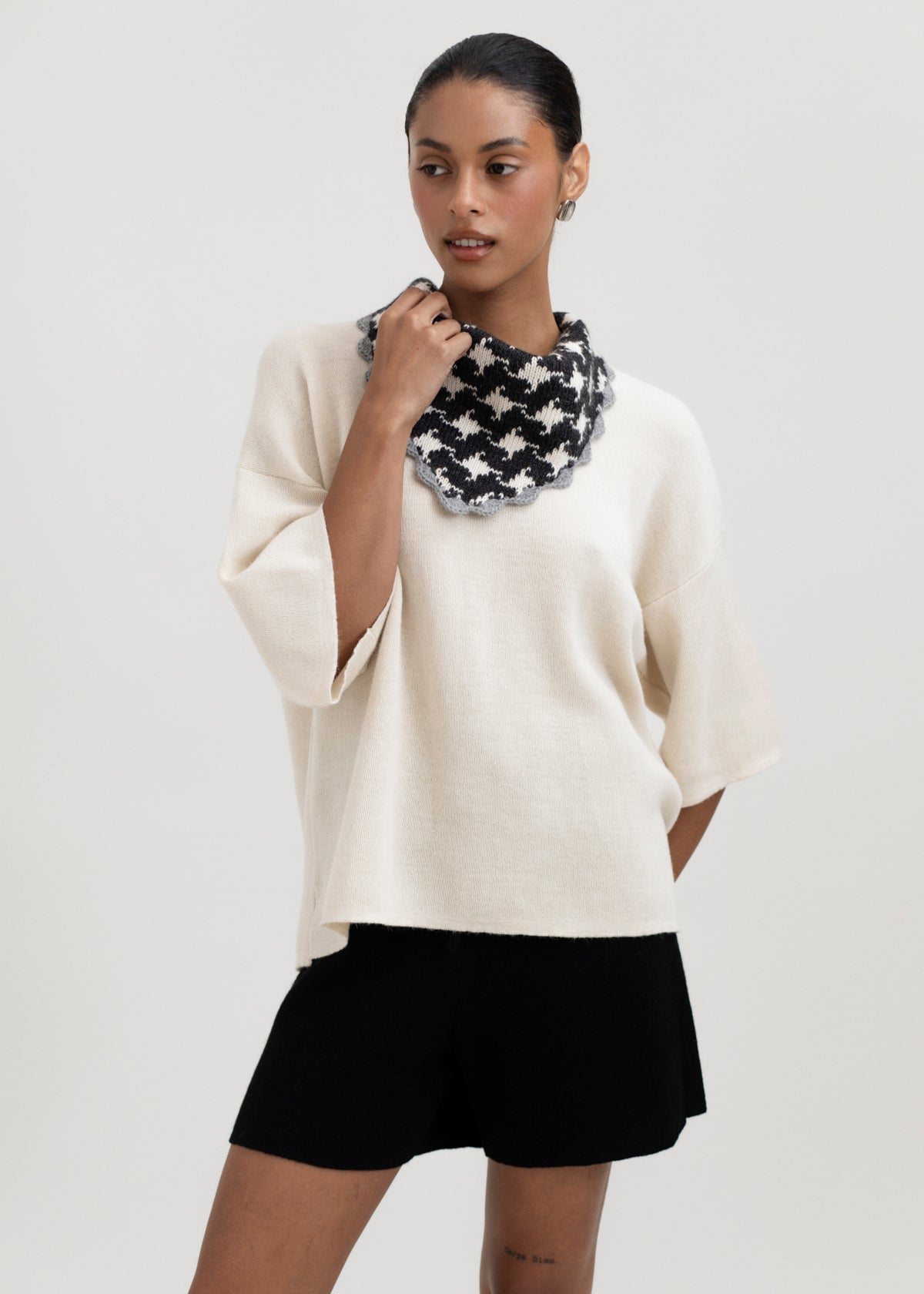 The Tessa Scarf in Grey