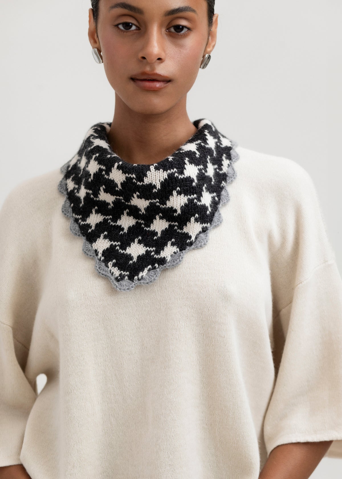 The Tessa Scarf in Grey