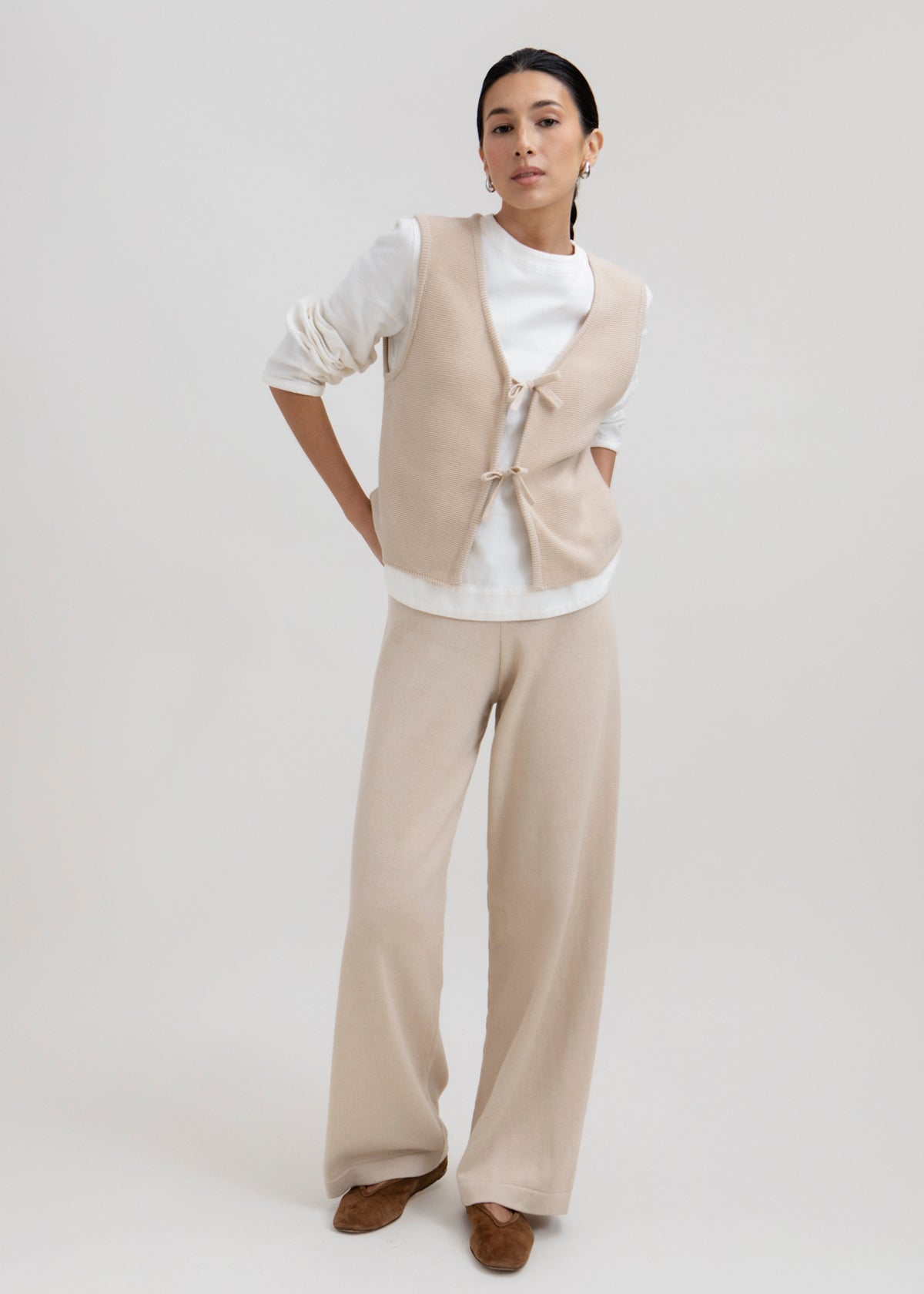 The Luzia Vest in Praline