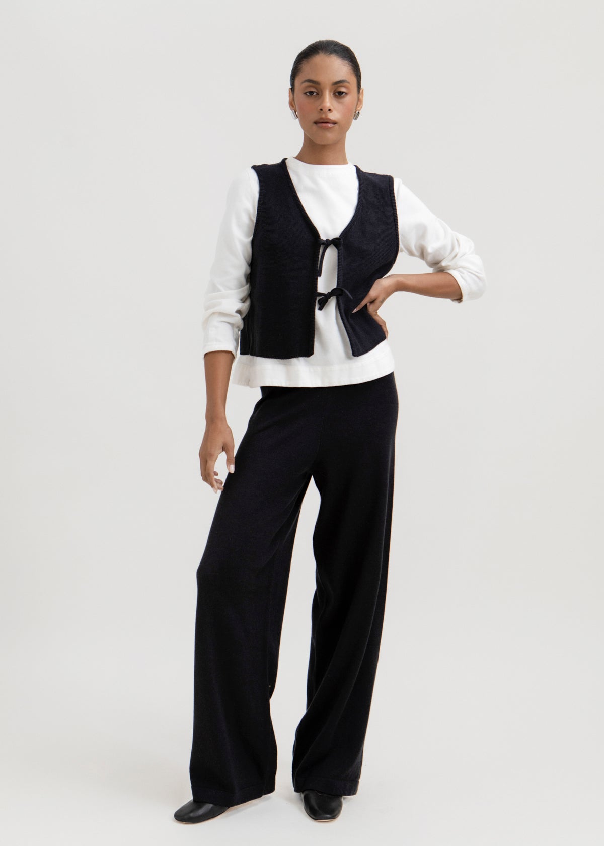 The Luzia Vest in Black