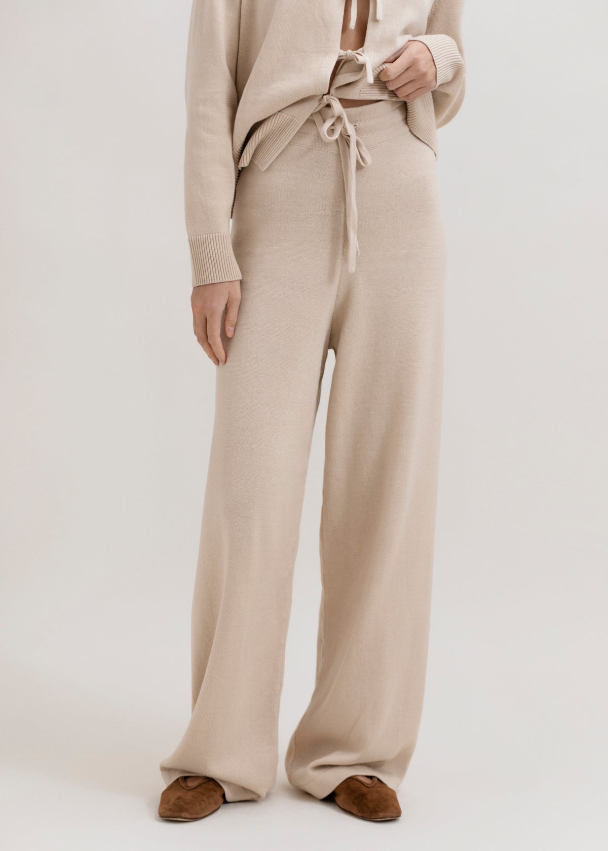 The Alba Pants in Praline