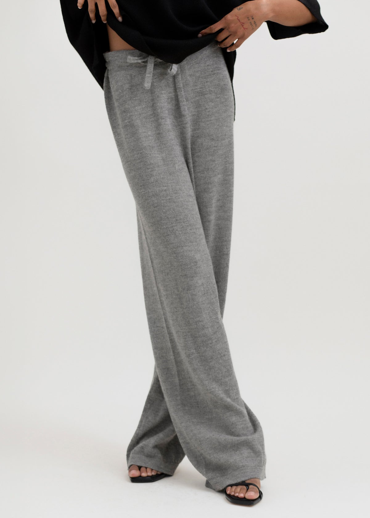 The Avery Trousers in Mist Grey